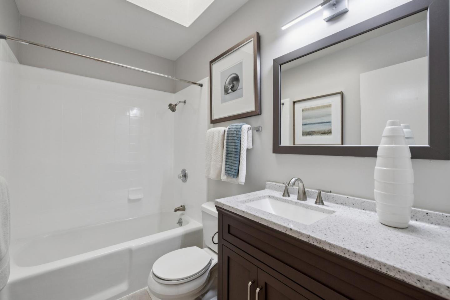 Detail Gallery Image 24 of 45 For 50 Los Altos Ave, Los Altos,  CA 94022 - 5 Beds | 4 Baths