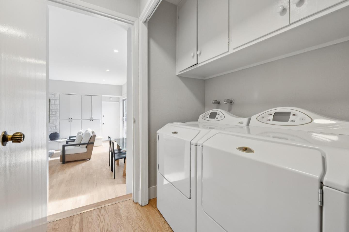 Detail Gallery Image 26 of 45 For 50 Los Altos Ave, Los Altos,  CA 94022 - 5 Beds | 4 Baths