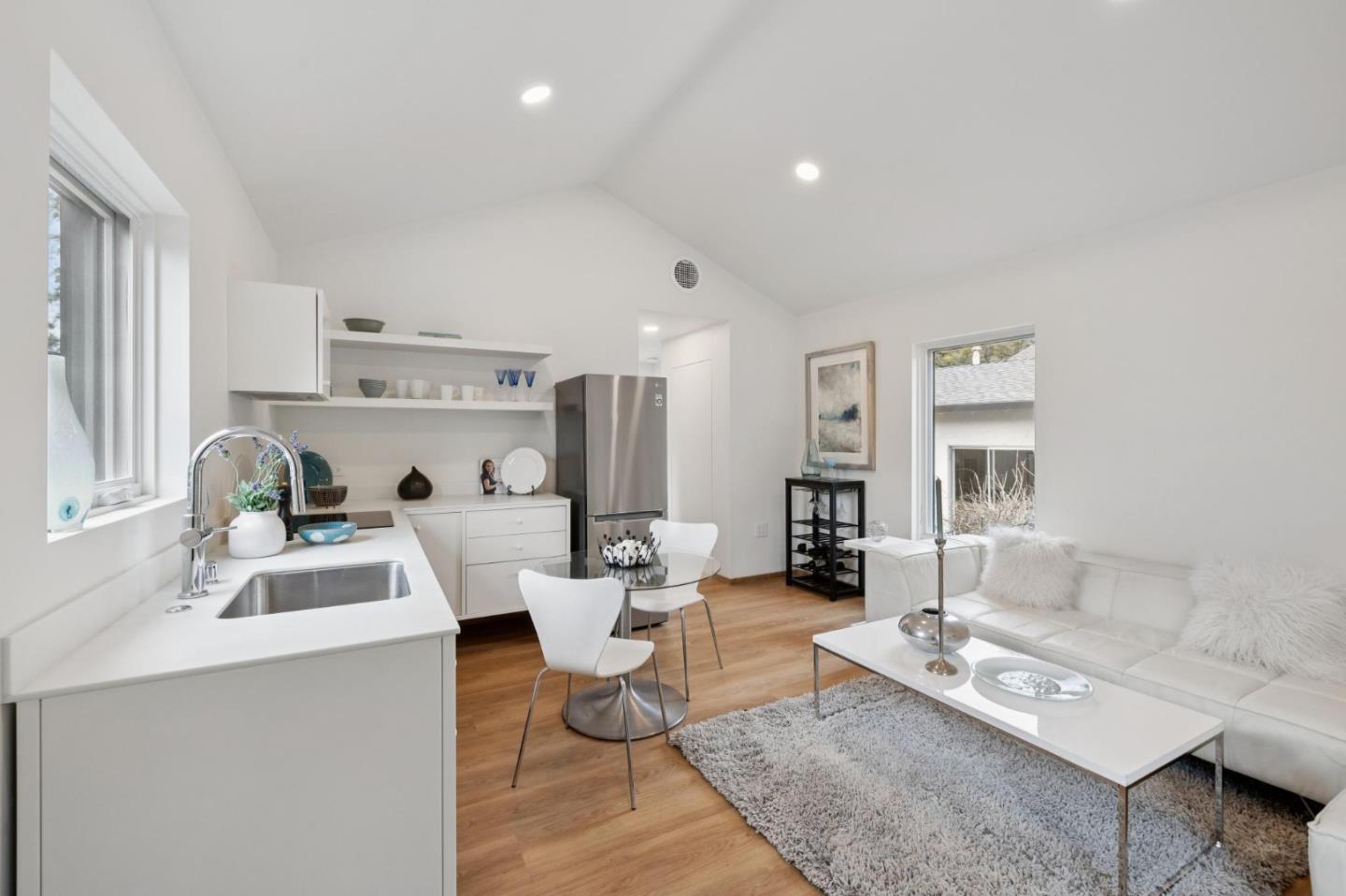 Detail Gallery Image 39 of 45 For 50 Los Altos Ave, Los Altos,  CA 94022 - 5 Beds | 4 Baths