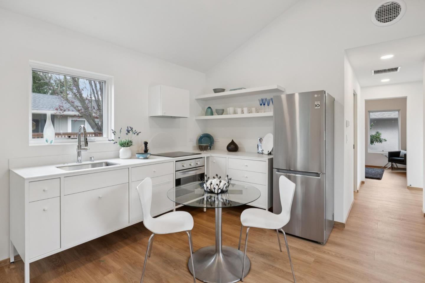 Detail Gallery Image 40 of 45 For 50 Los Altos Ave, Los Altos,  CA 94022 - 5 Beds | 4 Baths