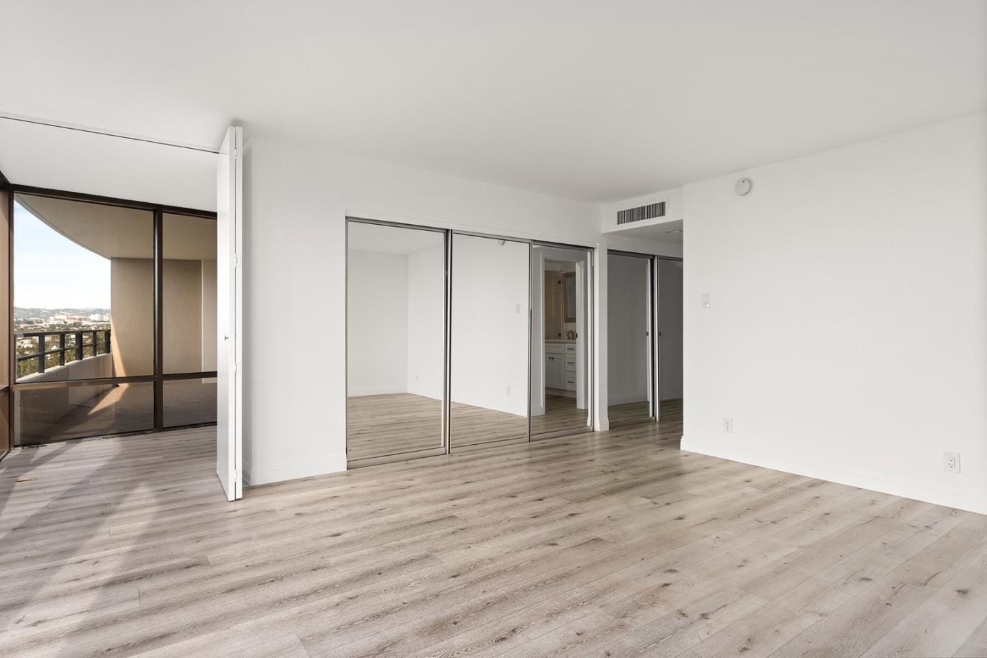 Detail Gallery Image 11 of 21 For 4316 Marina City Dr #919C,  Marina Del Rey,  CA 90292 - 3 Beds | 2 Baths