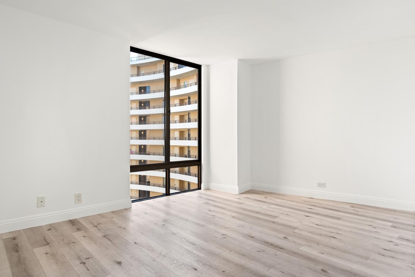 Detail Gallery Image 16 of 21 For 4316 Marina City Dr #919C,  Marina Del Rey,  CA 90292 - 3 Beds | 2 Baths