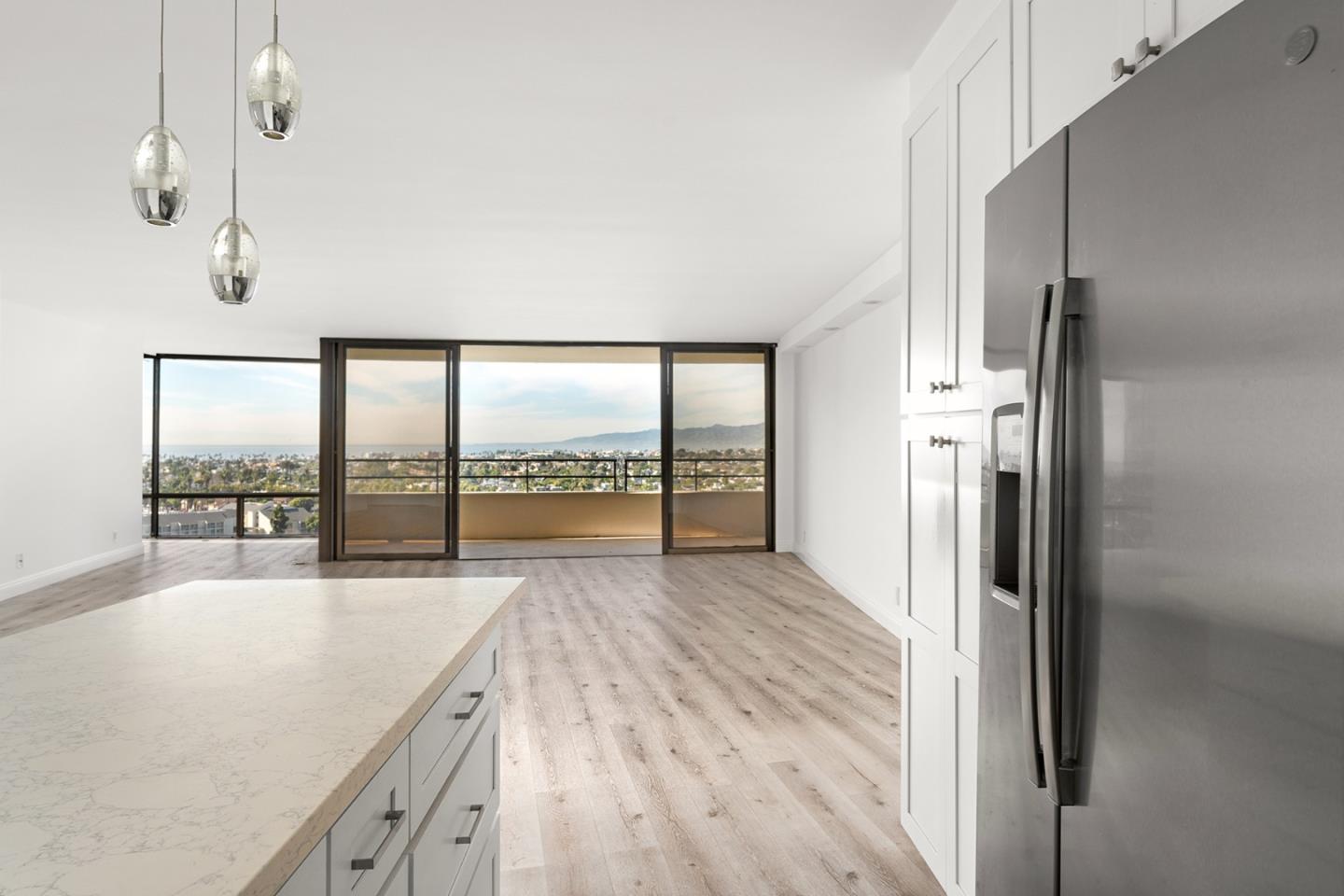 Detail Gallery Image 4 of 21 For 4316 Marina City Dr #919C,  Marina Del Rey,  CA 90292 - 3 Beds | 2 Baths