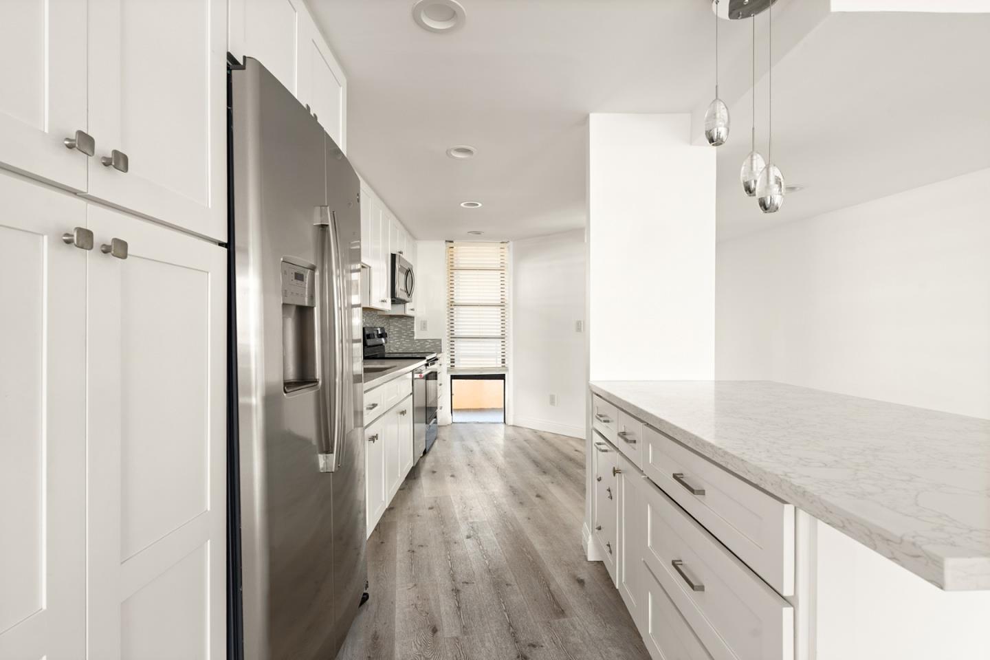 Detail Gallery Image 7 of 21 For 4316 Marina City Dr #919C,  Marina Del Rey,  CA 90292 - 3 Beds | 2 Baths