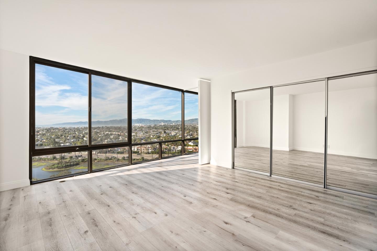 Detail Gallery Image 9 of 21 For 4316 Marina City Dr #919C,  Marina Del Rey,  CA 90292 - 3 Beds | 2 Baths