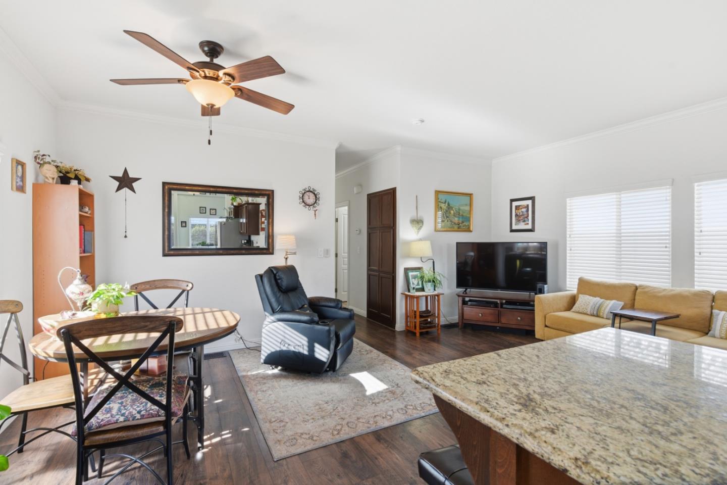 Detail Gallery Image 13 of 41 For 122 Timbercove Dr #122,  Campbell,  CA 95008 - 3 Beds | 2 Baths