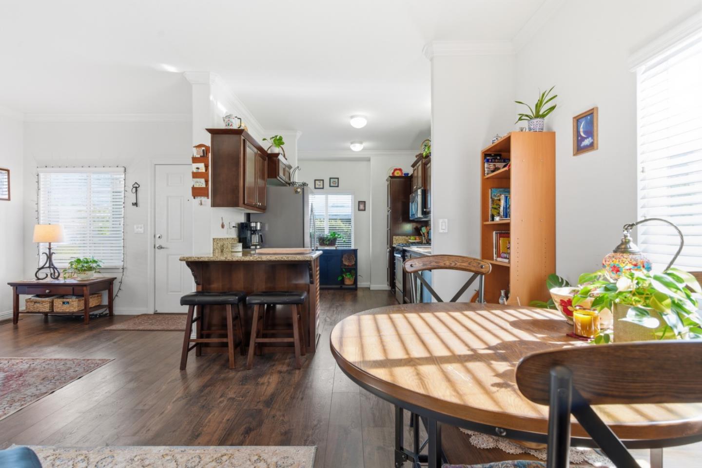 Detail Gallery Image 9 of 41 For 122 Timbercove Dr #122,  Campbell,  CA 95008 - 3 Beds | 2 Baths