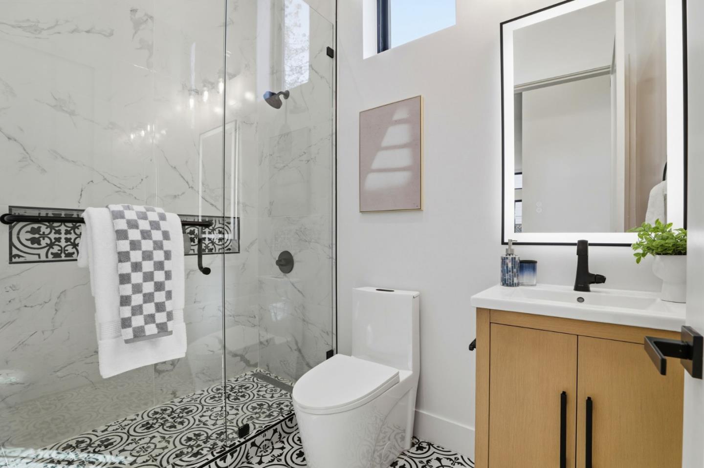 Detail Gallery Image 25 of 32 For 11660 Winding Way, Los Altos,  CA 94024 - 5 Beds | 5 Baths