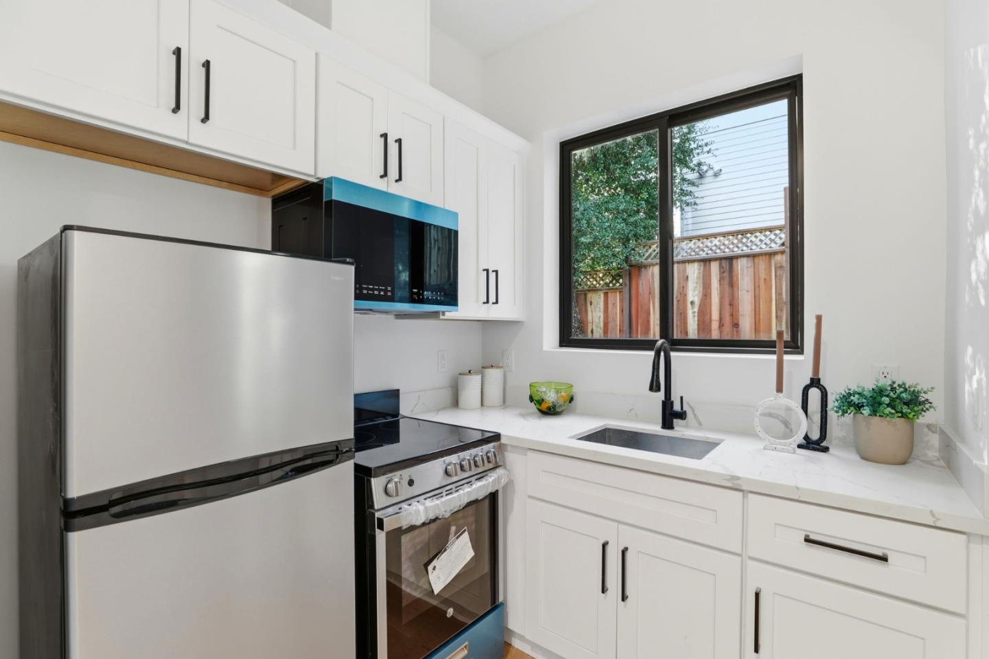 Detail Gallery Image 26 of 32 For 11660 Winding Way, Los Altos,  CA 94024 - 5 Beds | 5 Baths