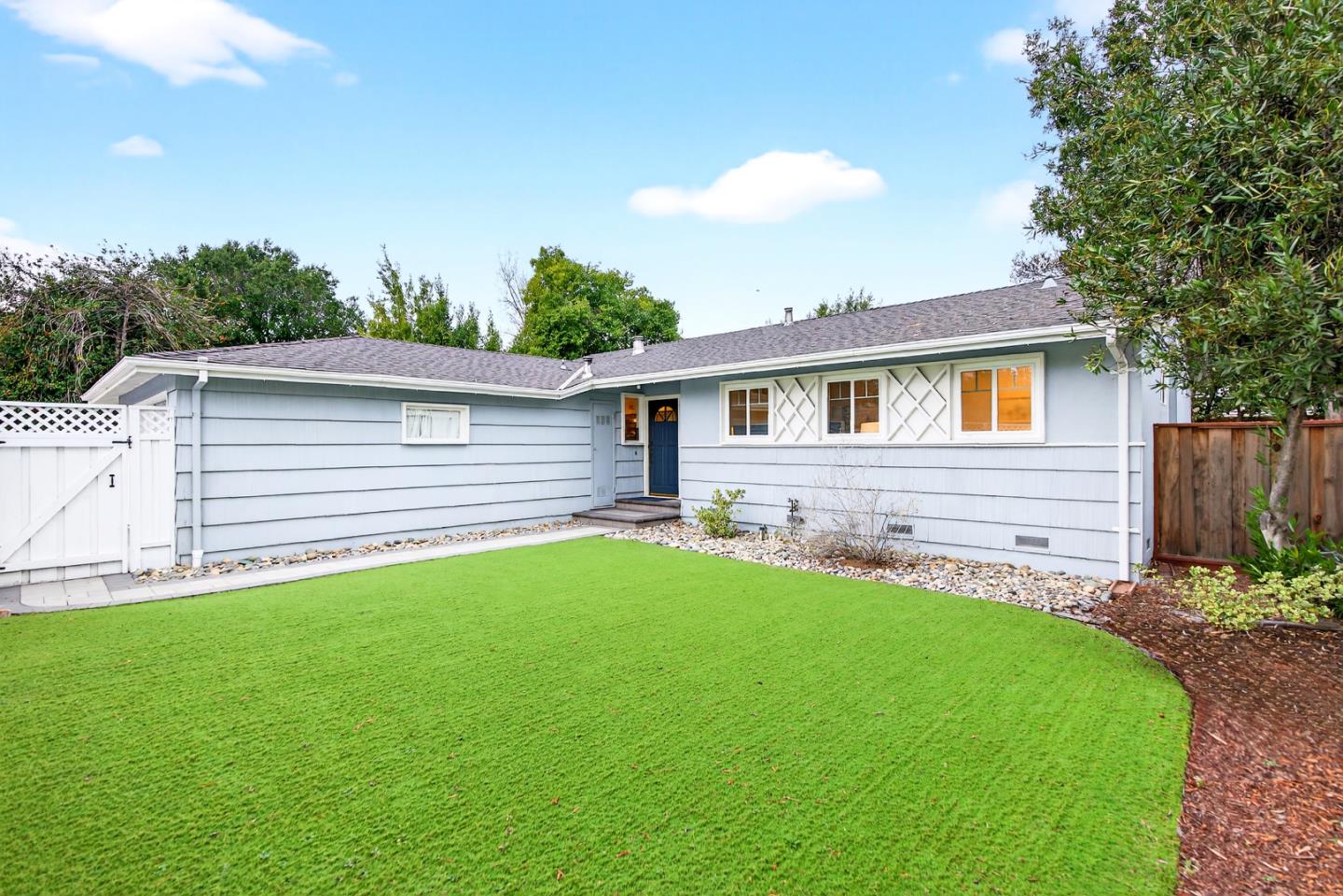 Detail Gallery Image 25 of 26 For 766 Cuesta Dr, Mountain View,  CA 94040 - 3 Beds | 2 Baths