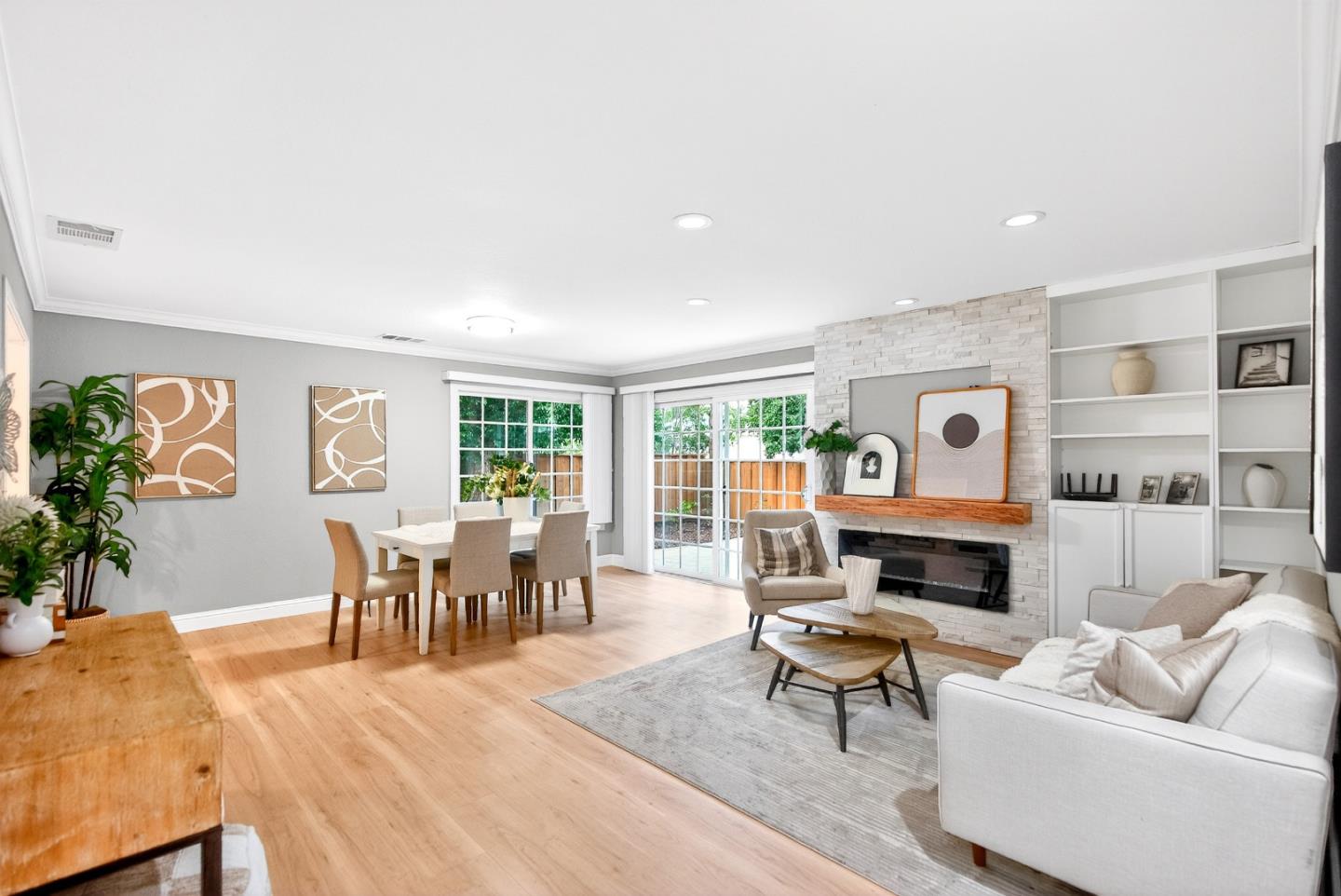 Detail Gallery Image 3 of 26 For 766 Cuesta Dr, Mountain View,  CA 94040 - 3 Beds | 2 Baths