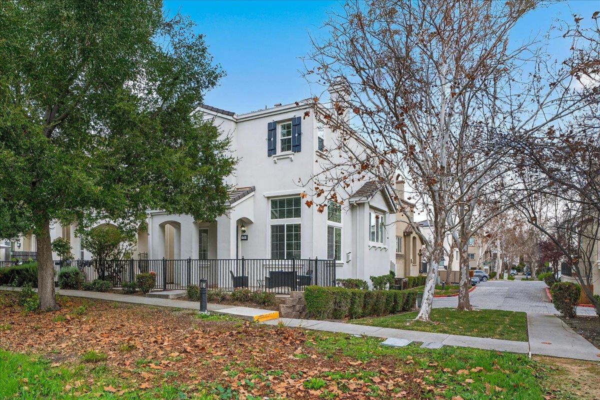 Detail Gallery Image 41 of 52 For 976 Foxworthy Ave, San Jose,  CA 95125 - 4 Beds | 3 Baths