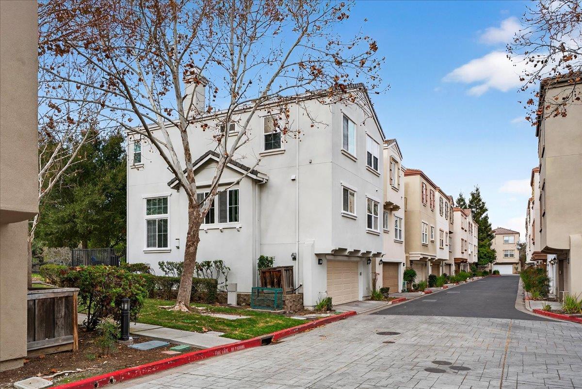 Detail Gallery Image 44 of 52 For 976 Foxworthy Ave, San Jose,  CA 95125 - 4 Beds | 3 Baths