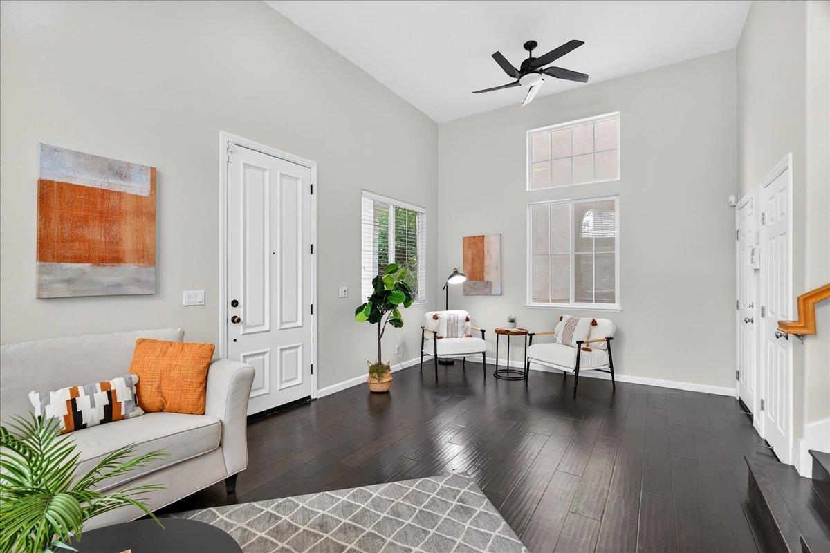 Detail Gallery Image 5 of 52 For 976 Foxworthy Ave, San Jose,  CA 95125 - 4 Beds | 3 Baths