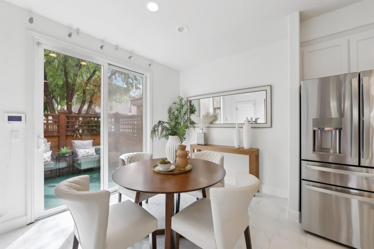 Detail Gallery Image 16 of 70 For 3858 Evangelho Cir, San Jose,  CA 95148 - 4 Beds | 2/1 Baths