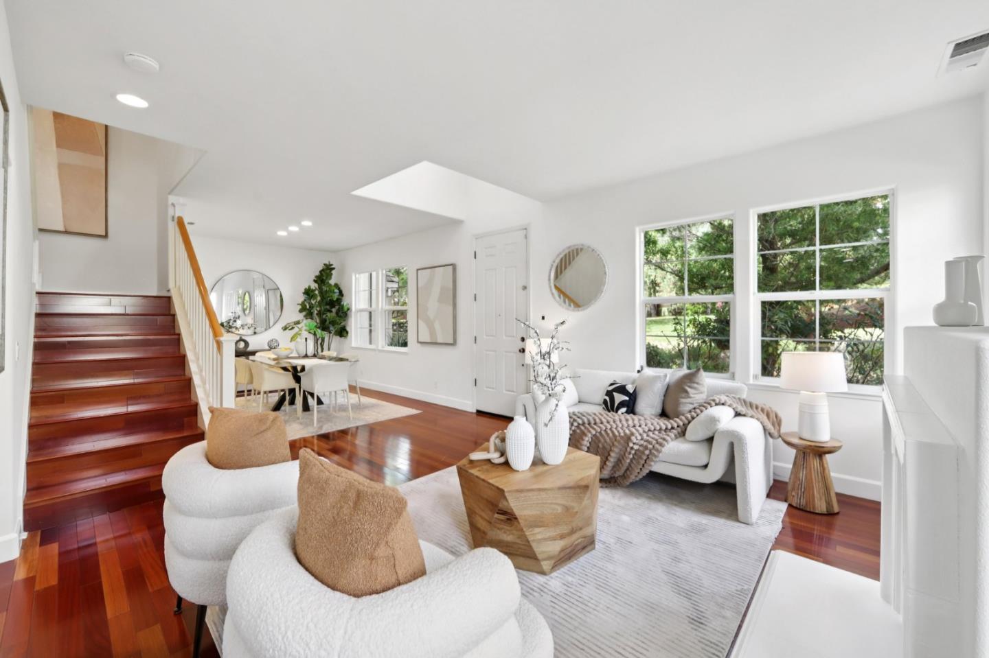 Detail Gallery Image 2 of 70 For 3858 Evangelho Cir, San Jose,  CA 95148 - 4 Beds | 2/1 Baths