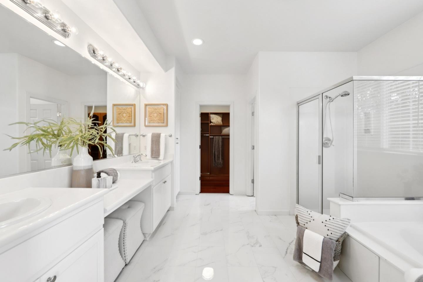 Detail Gallery Image 25 of 70 For 3858 Evangelho Cir, San Jose,  CA 95148 - 4 Beds | 2/1 Baths