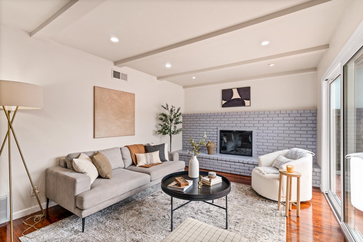 Detail Gallery Image 16 of 46 For 2440 Tipperary Ave, South San Francisco,  CA 94080 - 4 Beds | 2 Baths