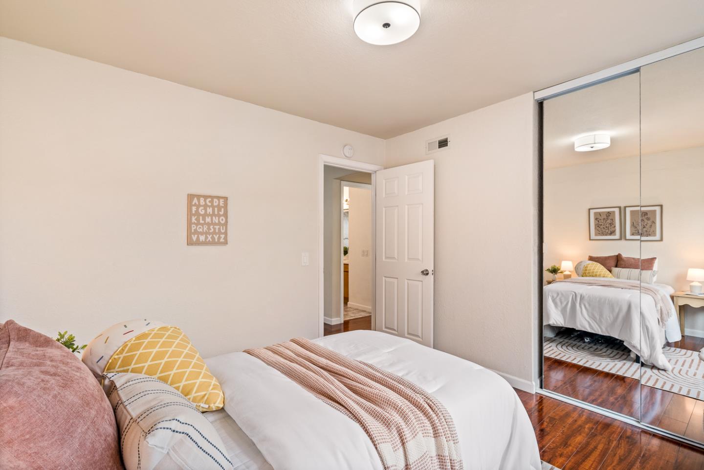 Detail Gallery Image 20 of 46 For 2440 Tipperary Ave, South San Francisco,  CA 94080 - 4 Beds | 2 Baths