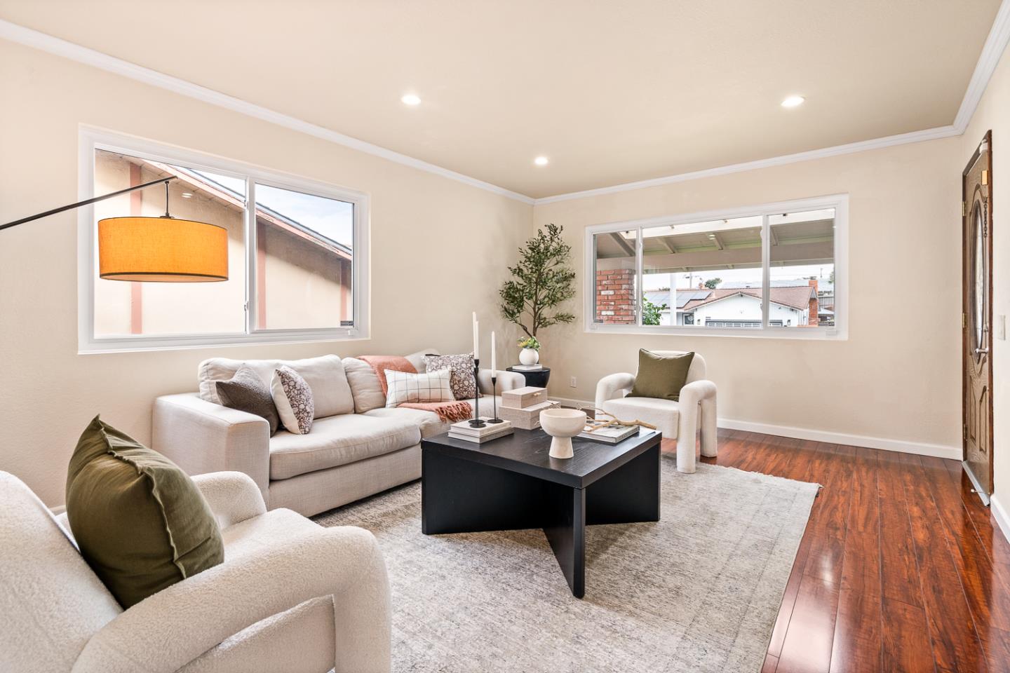 Detail Gallery Image 6 of 46 For 2440 Tipperary Ave, South San Francisco,  CA 94080 - 4 Beds | 2 Baths