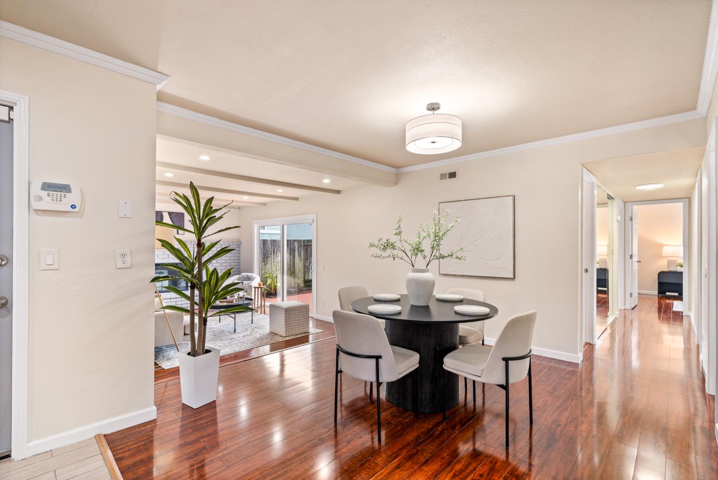 Detail Gallery Image 7 of 46 For 2440 Tipperary Ave, South San Francisco,  CA 94080 - 4 Beds | 2 Baths