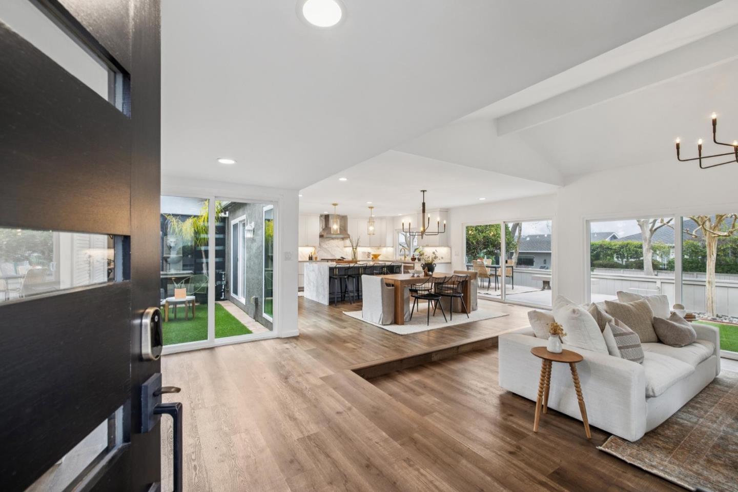 Detail Gallery Image 4 of 60 For 1962 Rancho Verde W Cir, Danville,  CA 94526 - 4 Beds | 2 Baths