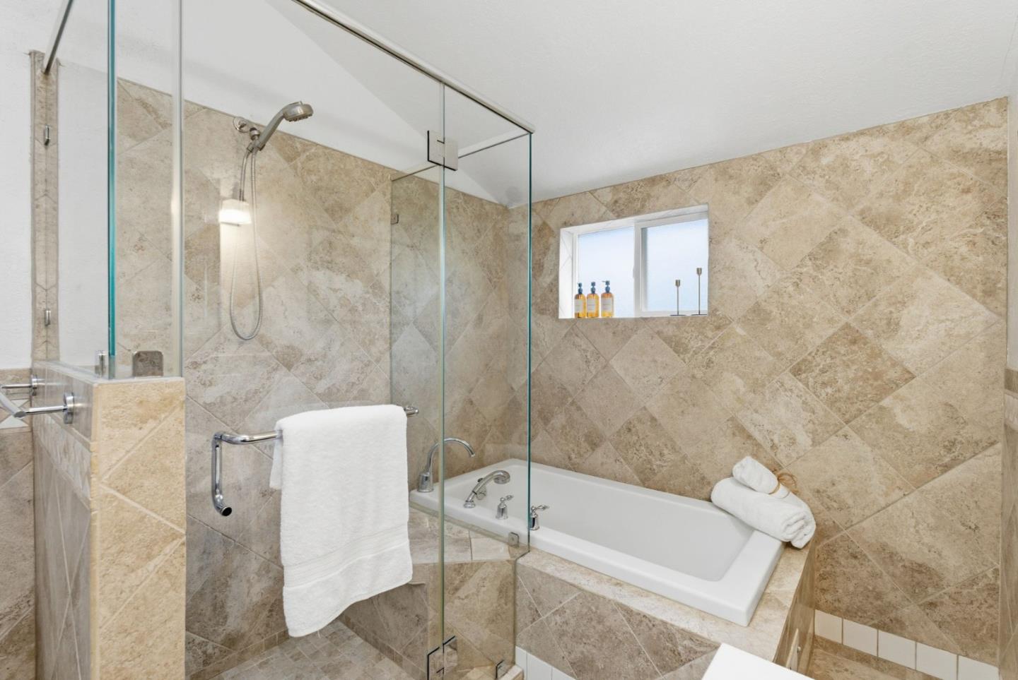 Detail Gallery Image 36 of 64 For 4030 Bayview Ave, San Mateo,  CA 94403 - 3 Beds | 2 Baths