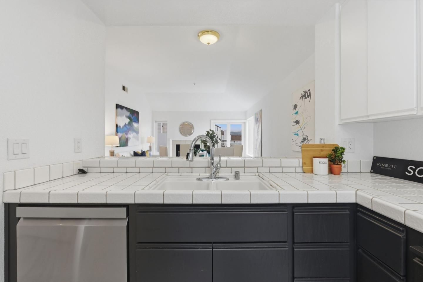 Detail Gallery Image 10 of 39 For 755 Mountain View Dr #2,  Daly City,  CA 94014 - 2 Beds | 2 Baths