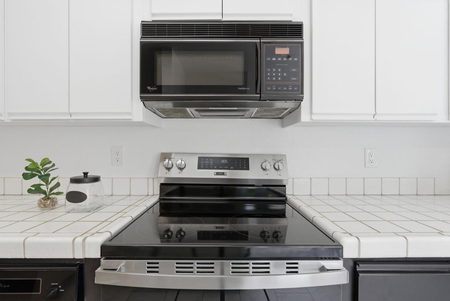 Detail Gallery Image 11 of 39 For 755 Mountain View Dr #2,  Daly City,  CA 94014 - 2 Beds | 2 Baths