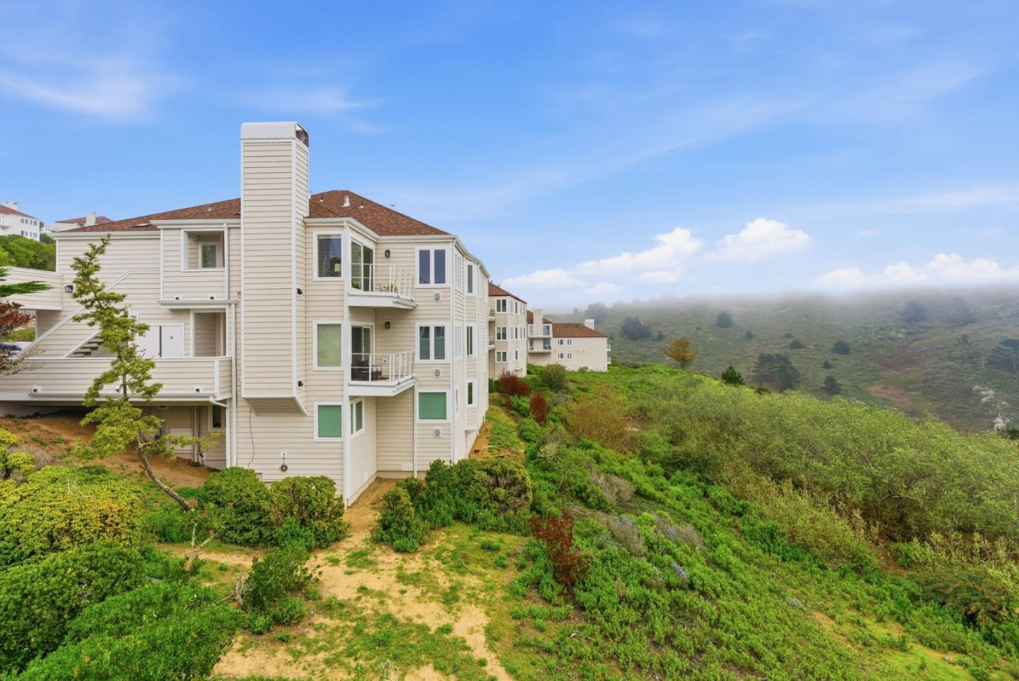 Detail Gallery Image 31 of 39 For 755 Mountain View Dr #2,  Daly City,  CA 94014 - 2 Beds | 2 Baths