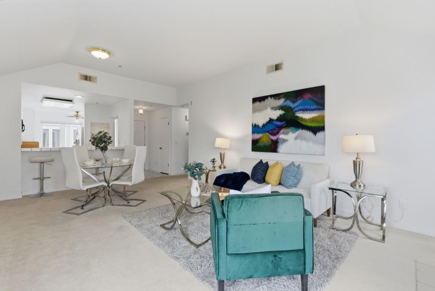 Detail Gallery Image 4 of 39 For 755 Mountain View Dr #2,  Daly City,  CA 94014 - 2 Beds | 2 Baths