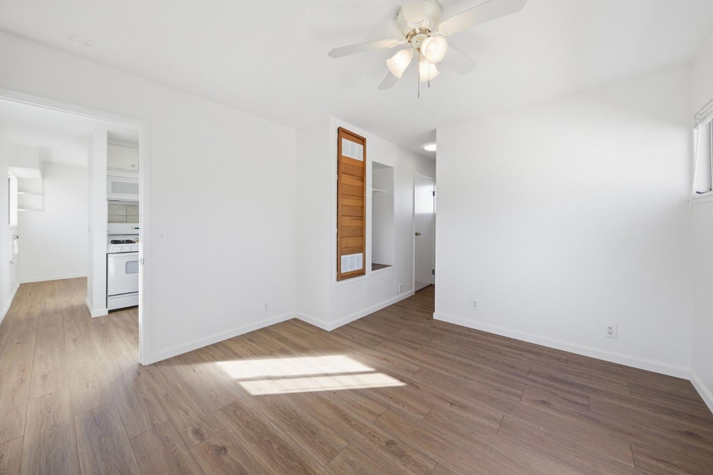 Detail Gallery Image 11 of 20 For 614 a Redwood Ave, Redwood City,  CA 94061 - 1 Beds | 1 Baths