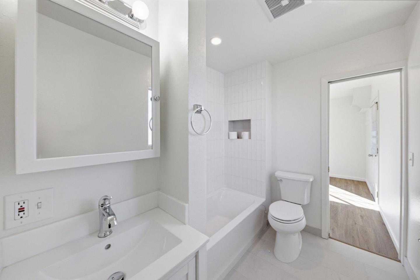 Detail Gallery Image 16 of 20 For 614 a Redwood Ave, Redwood City,  CA 94061 - 1 Beds | 1 Baths