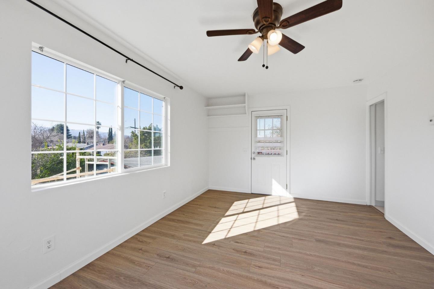 Detail Gallery Image 2 of 20 For 614 a Redwood Ave, Redwood City,  CA 94061 - 1 Beds | 1 Baths