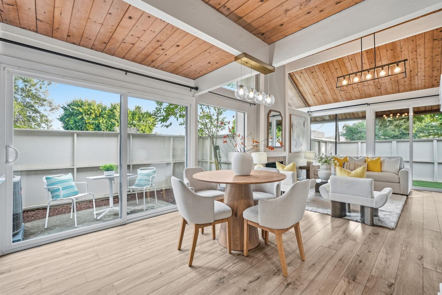 Photo #4: ML82032139 Listing: Photo #4