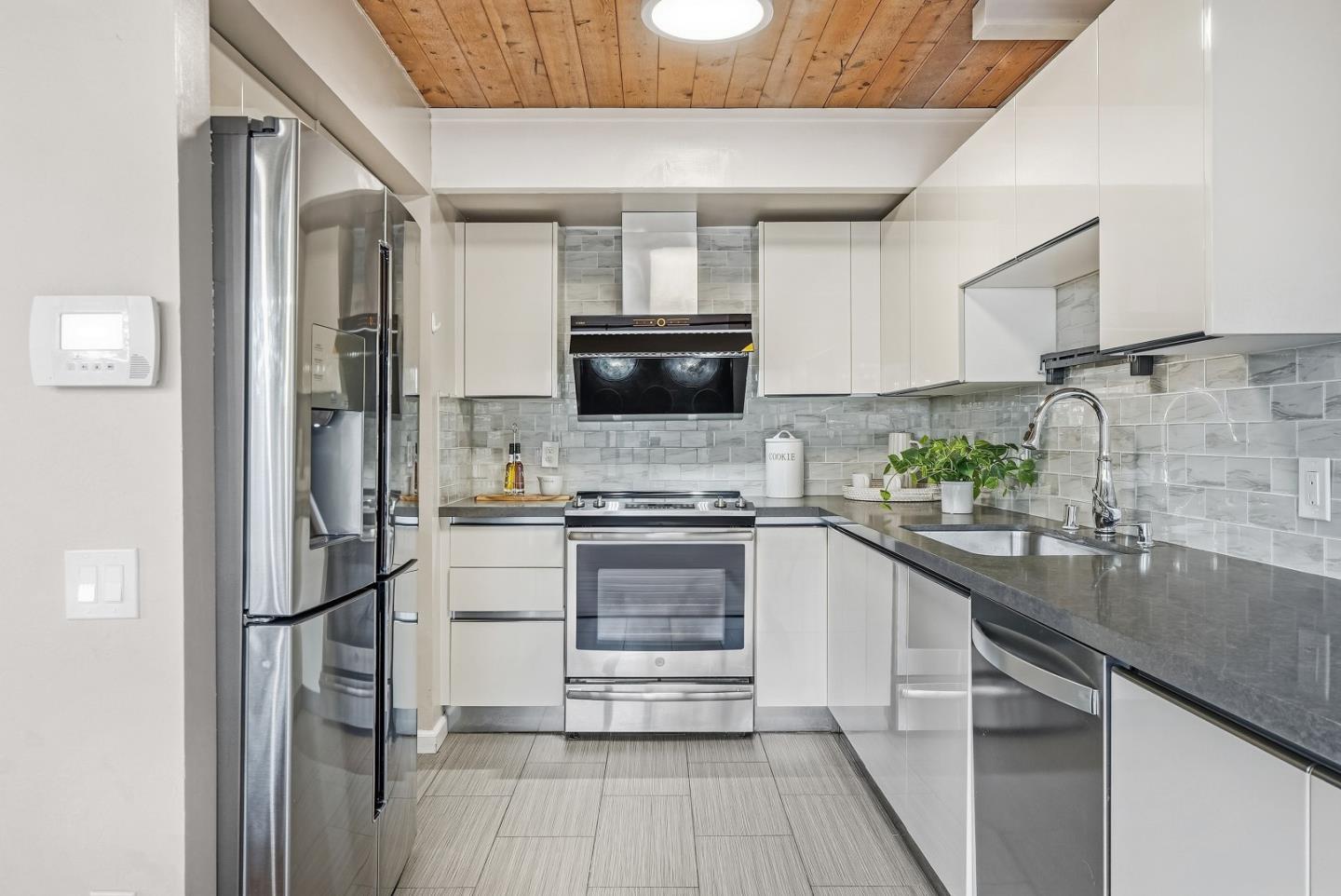 Photo #7: ML82032139 Listing: Photo #7