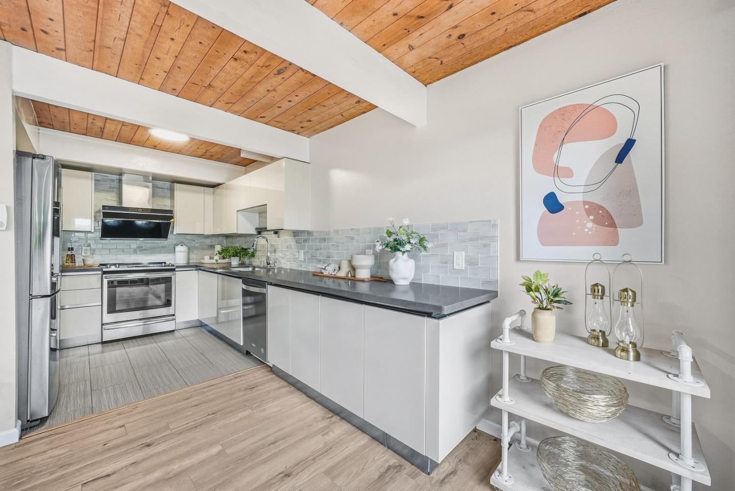 Photo #8: ML82032139 Listing: Photo #8