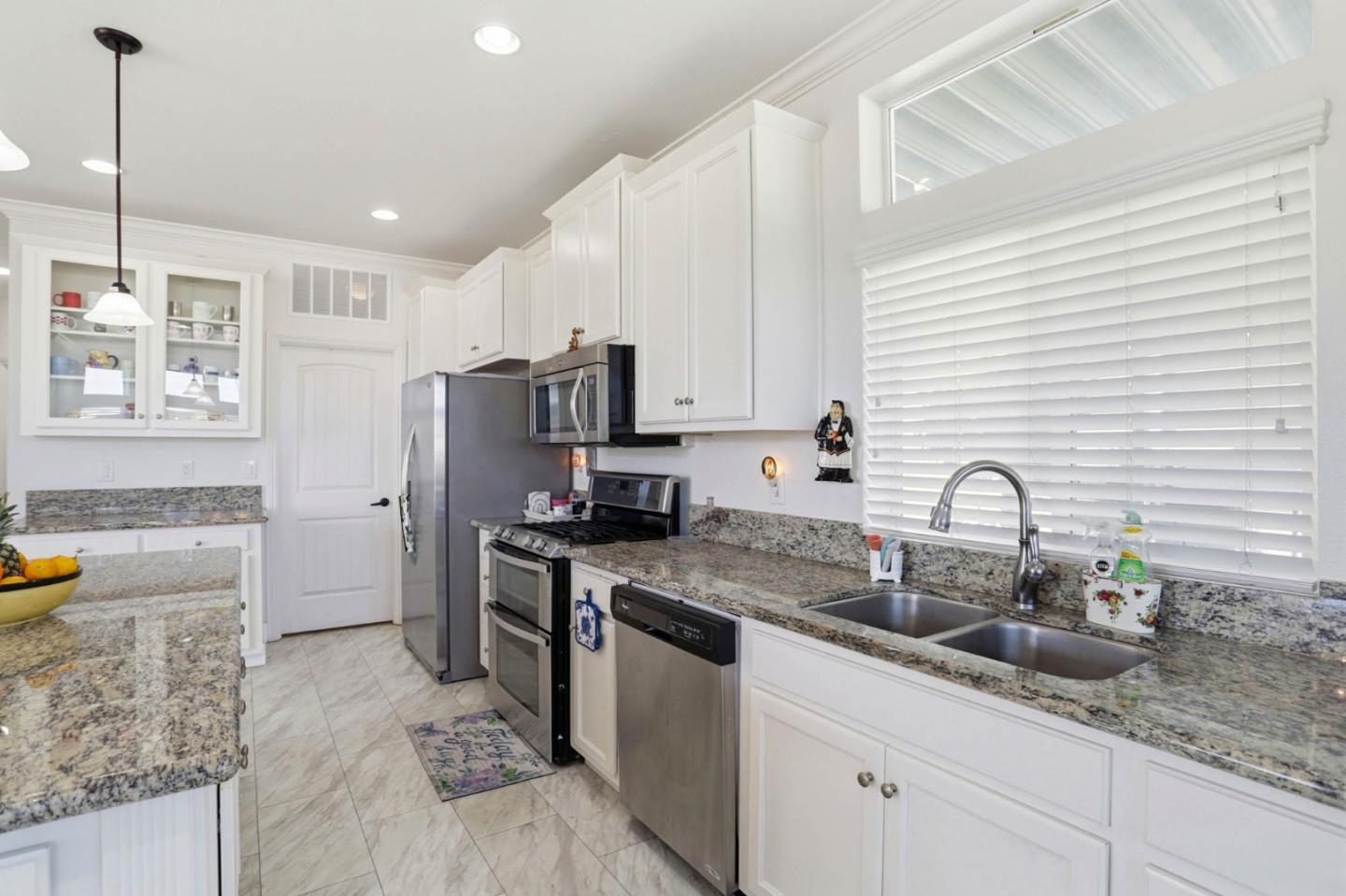 Detail Gallery Image 14 of 41 For 829 Villa Teresa Way #829,  San Jose,  CA 95123 - 3 Beds | 2 Baths