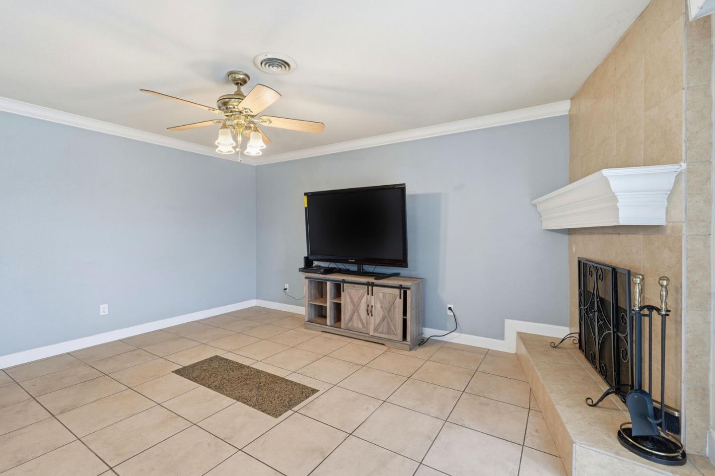 Detail Gallery Image 12 of 38 For 2425 Meadow Rue Dr, Modesto,  CA 95355 - 3 Beds | 2 Baths