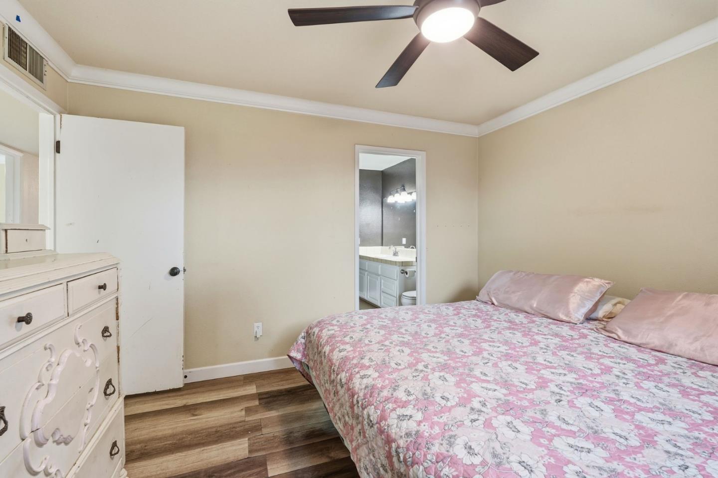 Detail Gallery Image 20 of 38 For 2425 Meadow Rue Dr, Modesto,  CA 95355 - 3 Beds | 2 Baths