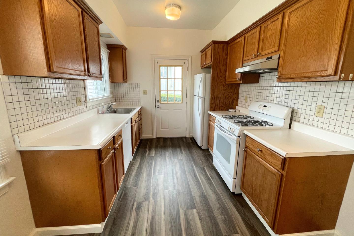 Detail Gallery Image 13 of 23 For 550 Miller Ave, South San Francisco,  CA 94080 - – Beds | – Baths