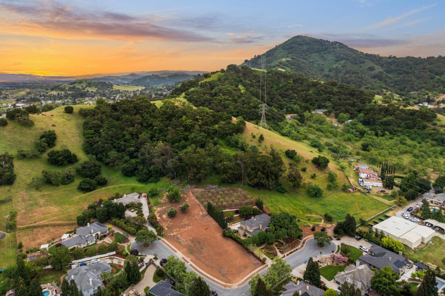 Detail Gallery Image 13 of 60 For 640 Sparhawk Dr, Morgan Hill,  CA 95037 - – Beds | – Baths