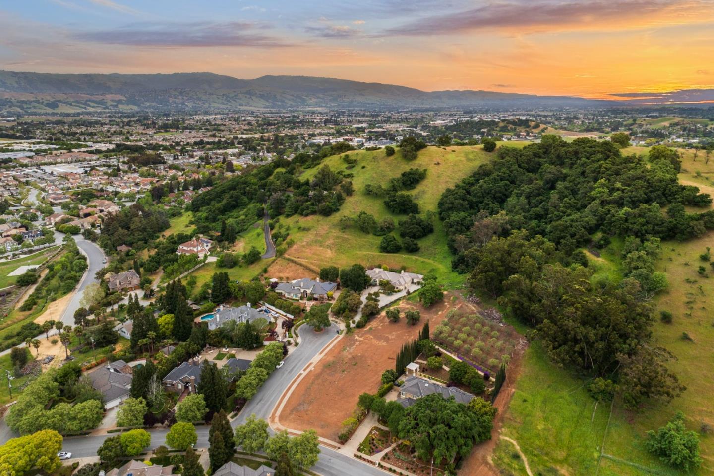 Detail Gallery Image 15 of 60 For 640 Sparhawk Dr, Morgan Hill,  CA 95037 - – Beds | – Baths