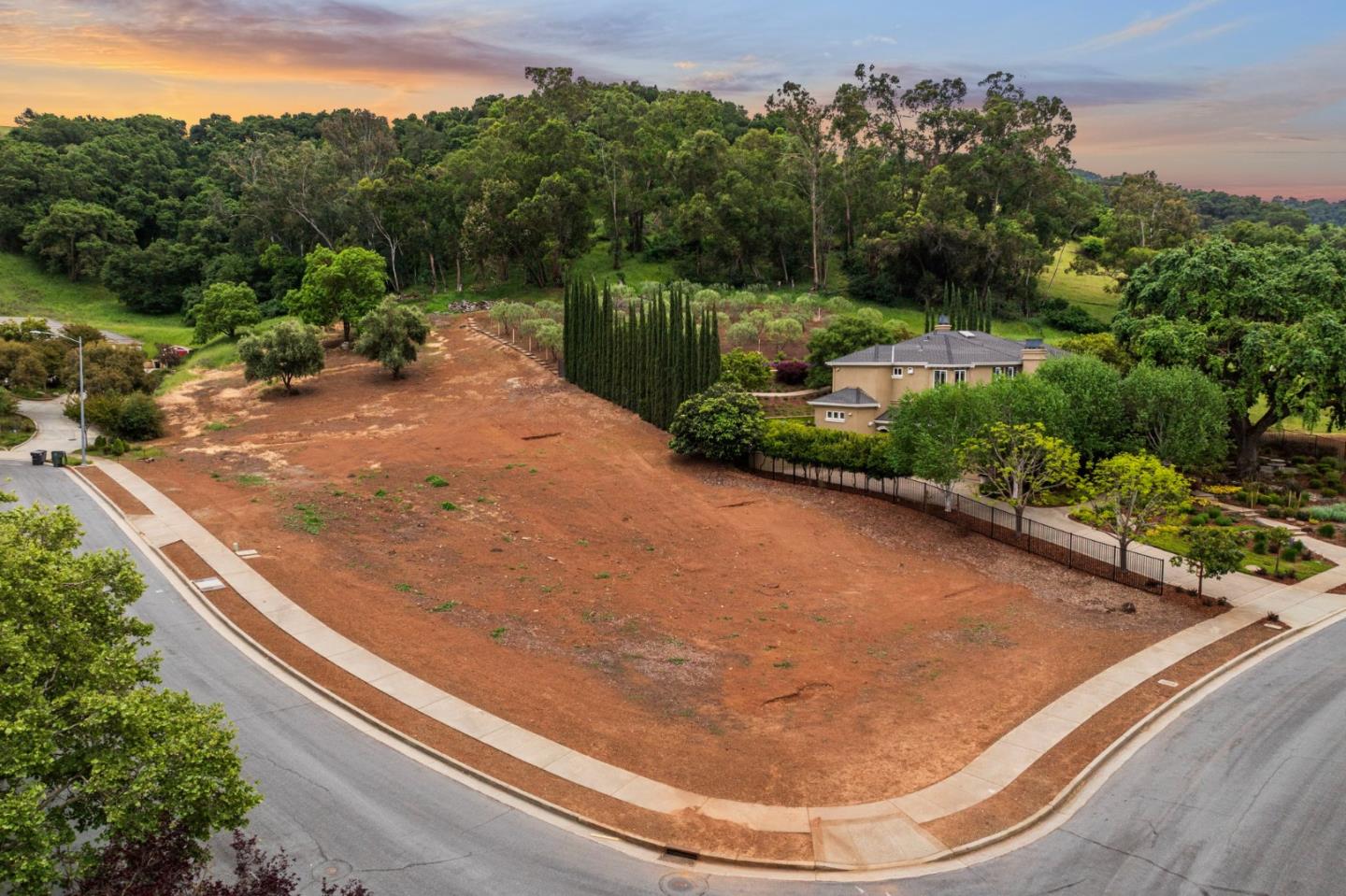 Detail Gallery Image 4 of 60 For 640 Sparhawk Dr, Morgan Hill,  CA 95037 - – Beds | – Baths