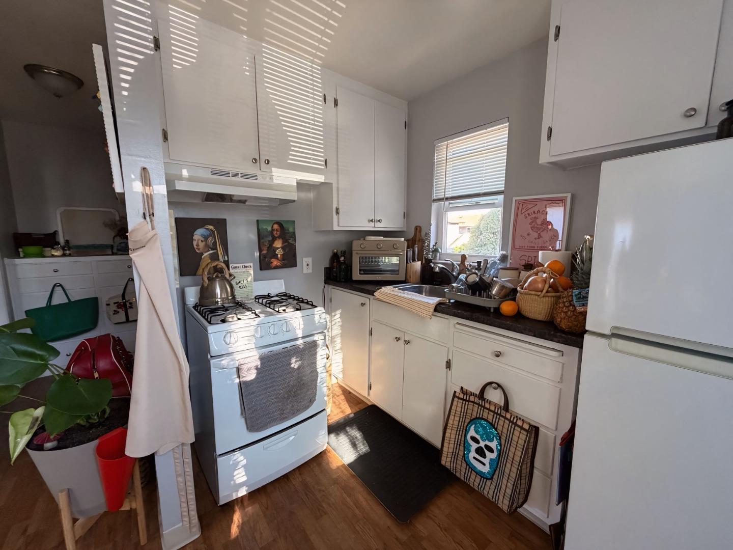 Detail Gallery Image 12 of 15 For 19 E 41st Pl, San Mateo,  CA 94403 - – Beds | – Baths