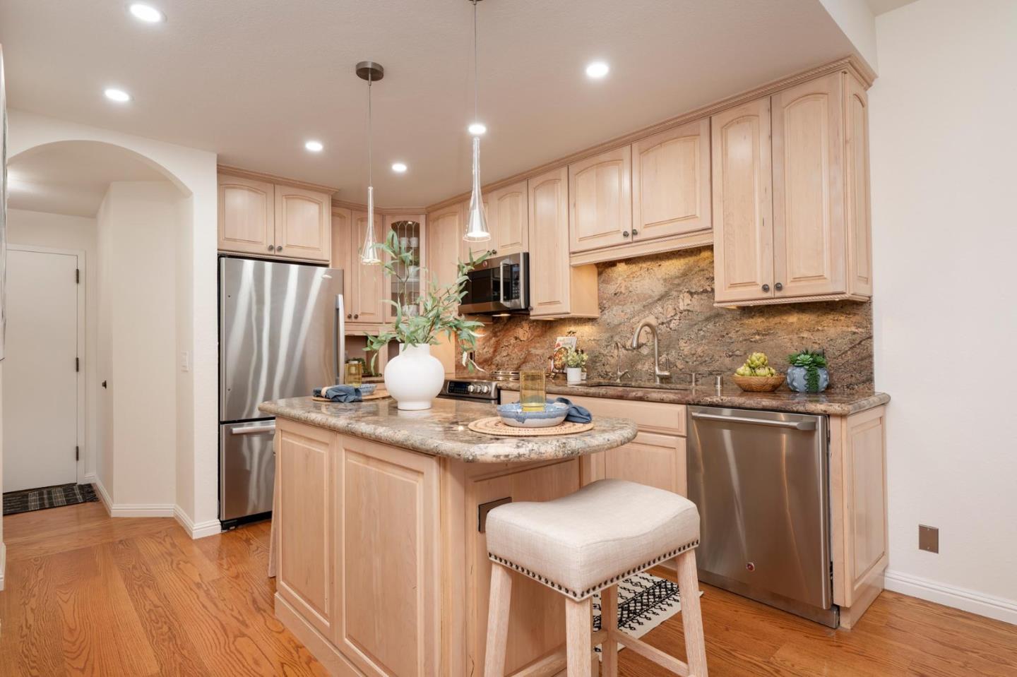 Photo #16: ML82032148 Listing: Photo #16