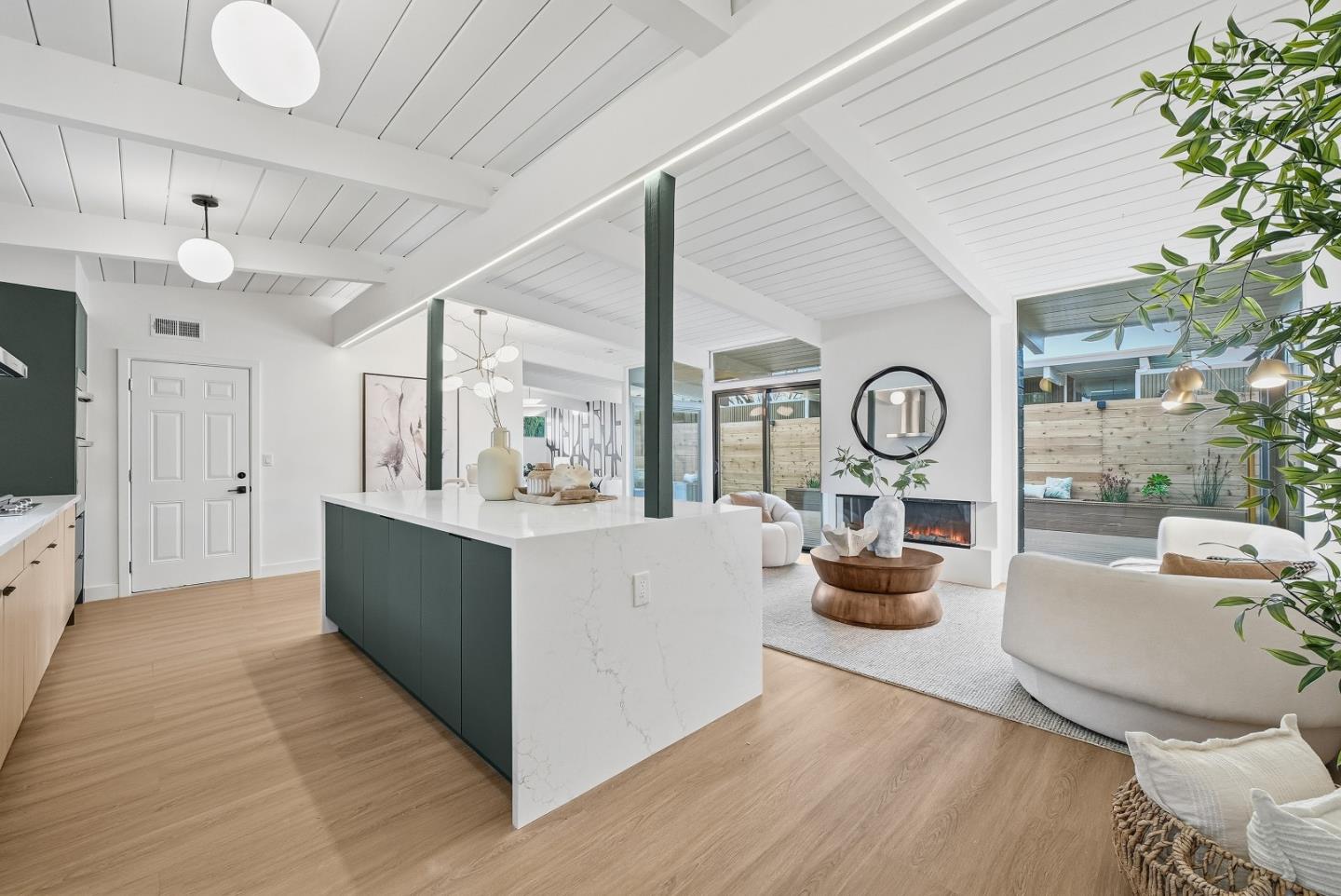 Detail Gallery Image 13 of 82 For 1718 Eleanor Dr, San Mateo,  CA 94402 - 3 Beds | 2 Baths