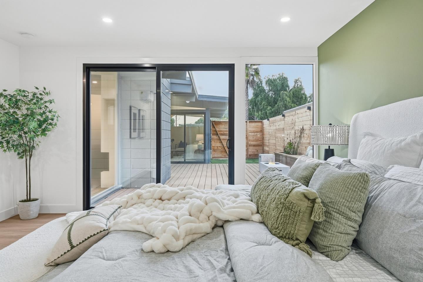 Detail Gallery Image 48 of 82 For 1718 Eleanor Dr, San Mateo,  CA 94402 - 3 Beds | 2 Baths