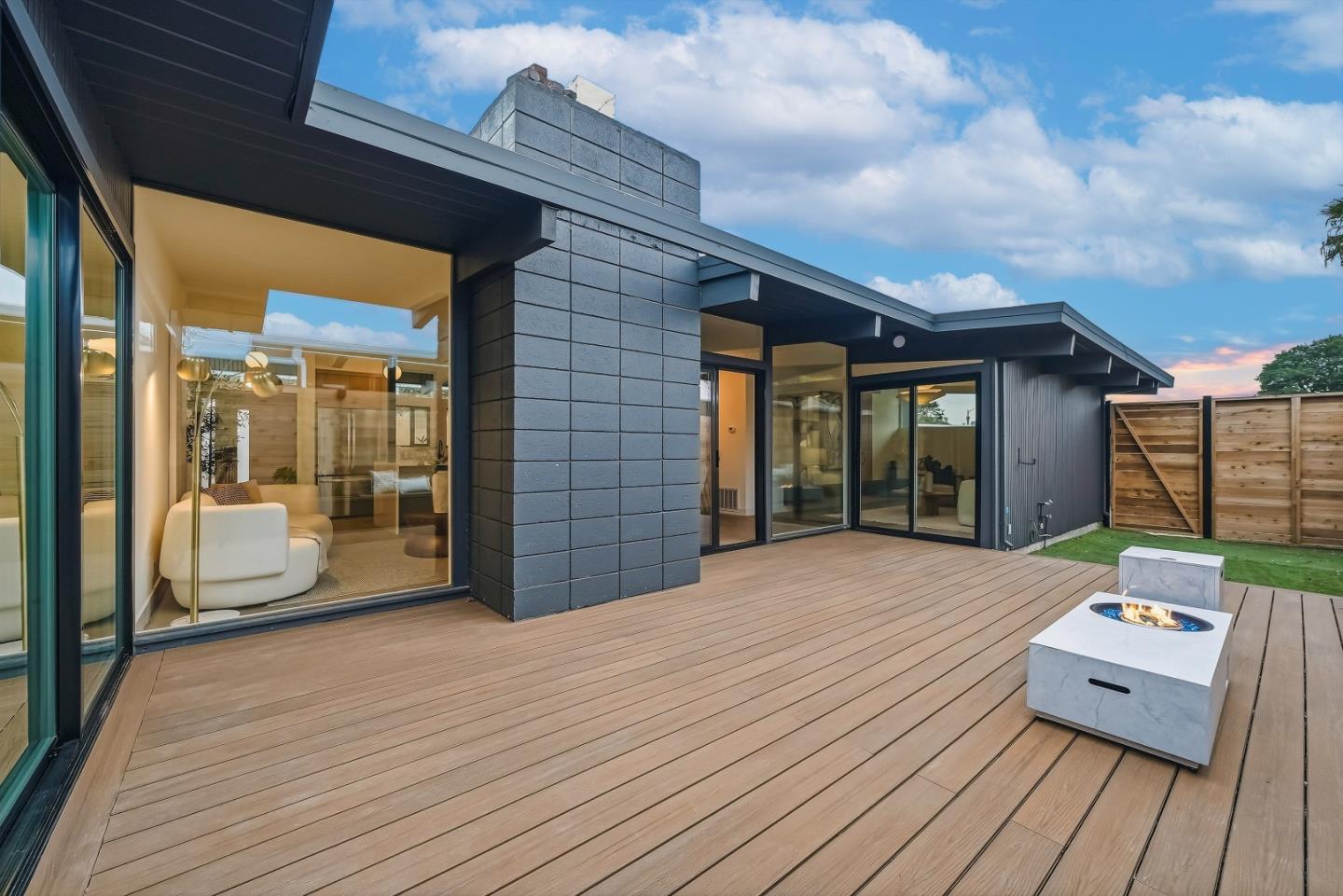 Detail Gallery Image 52 of 82 For 1718 Eleanor Dr, San Mateo,  CA 94402 - 3 Beds | 2 Baths