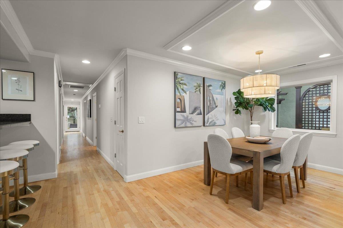 Detail Gallery Image 11 of 57 For 1922 Creek Dr, San Jose,  CA 95125 - 4 Beds | 3 Baths